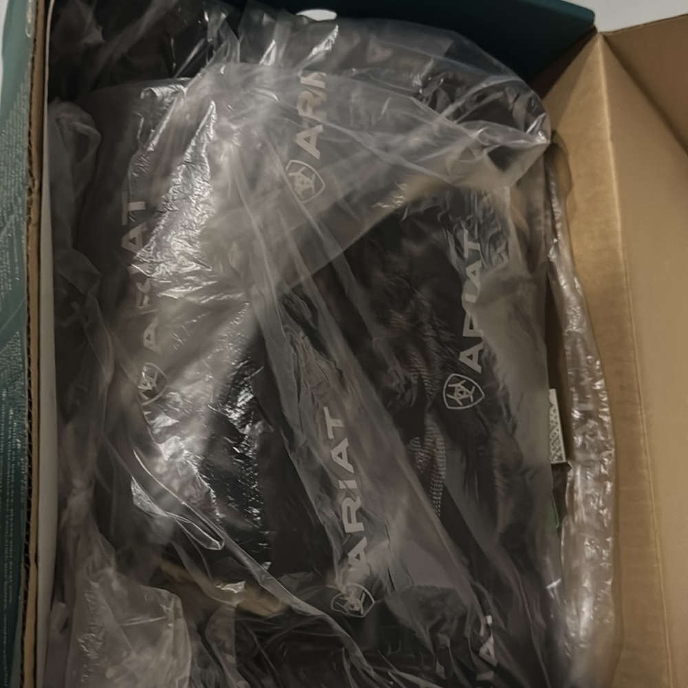 Ariat Tycoon - Picture 2 of 6